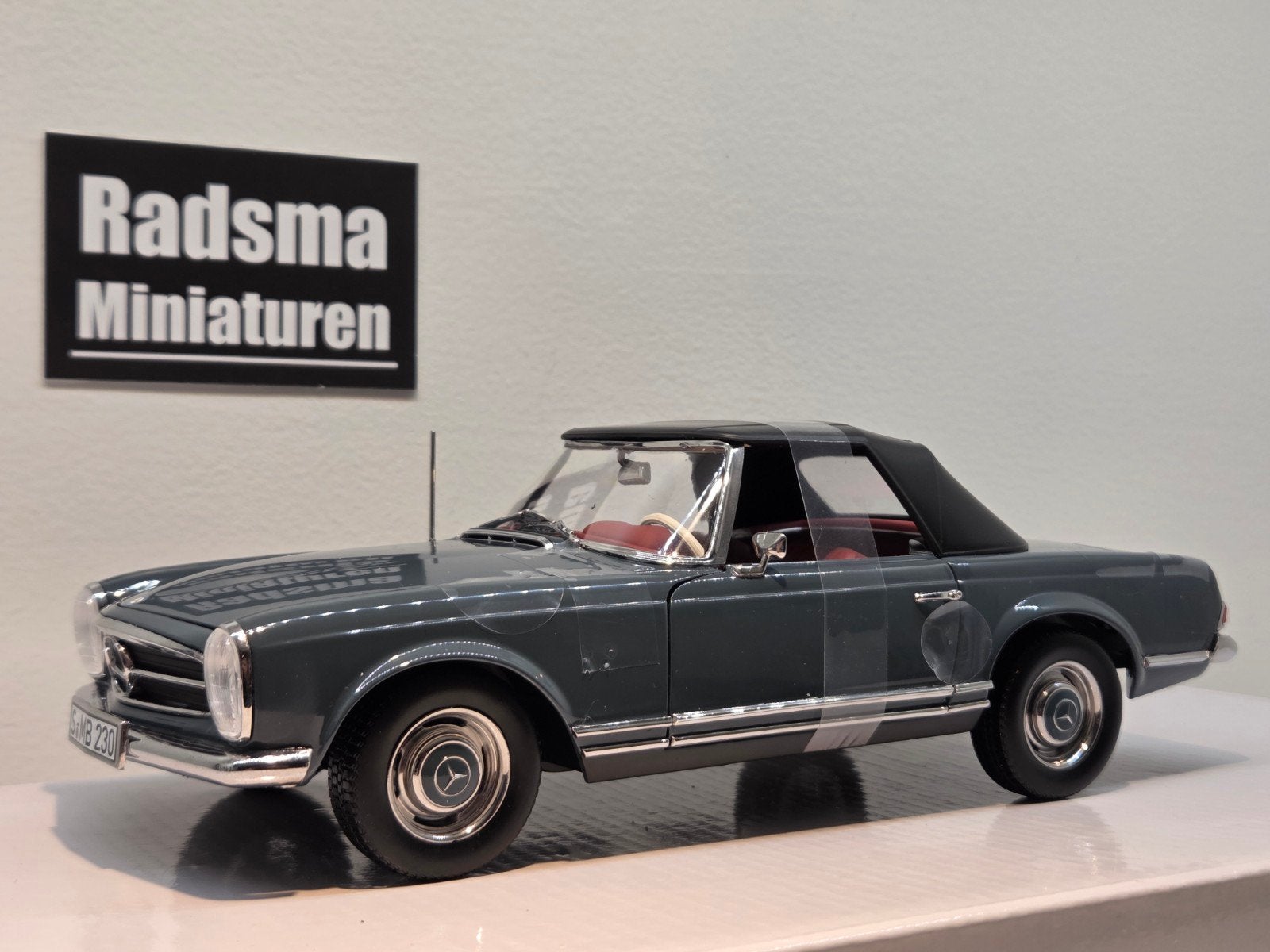 Mercedes-Benz 230 SL Pagode W113 - 1:18 Dealerpack Norev, Auto, Nieuw, Ophalen of Verzenden, Norev dealerpack