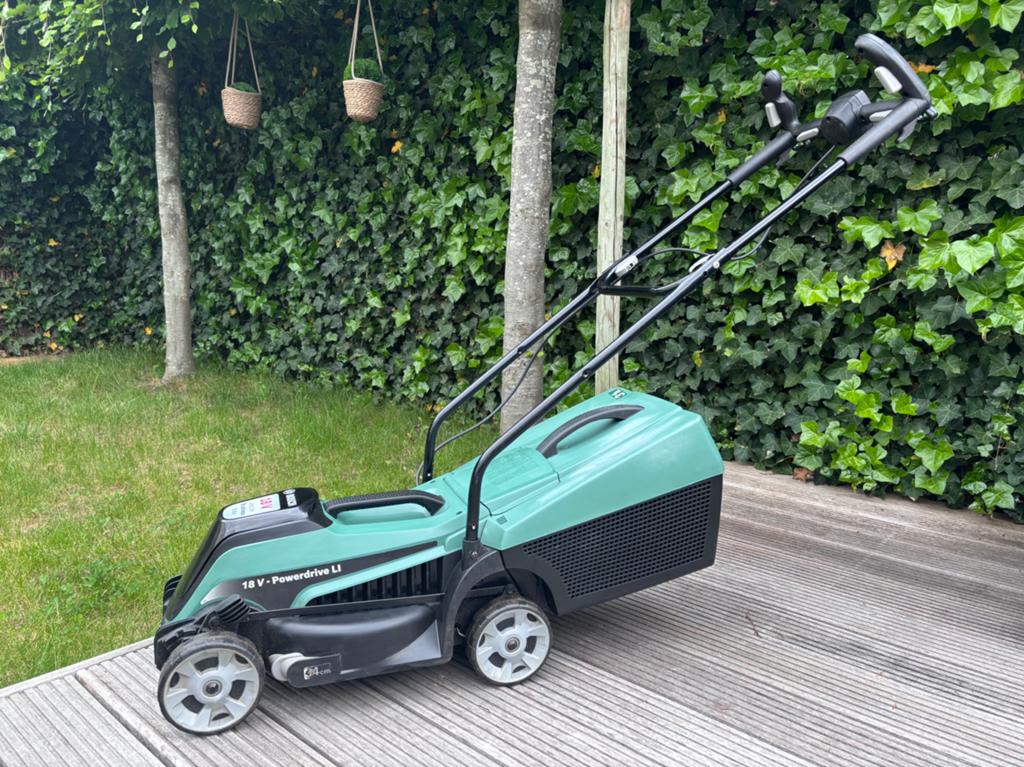 Bosch grasmaaier op accu, Ophalen, Zo goed als nieuw