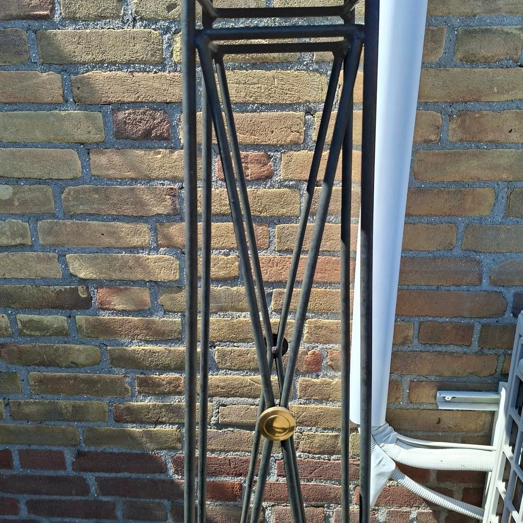 Zware gietijzeren bloemen standaard --144 Hoog, Ophalen of Verzenden