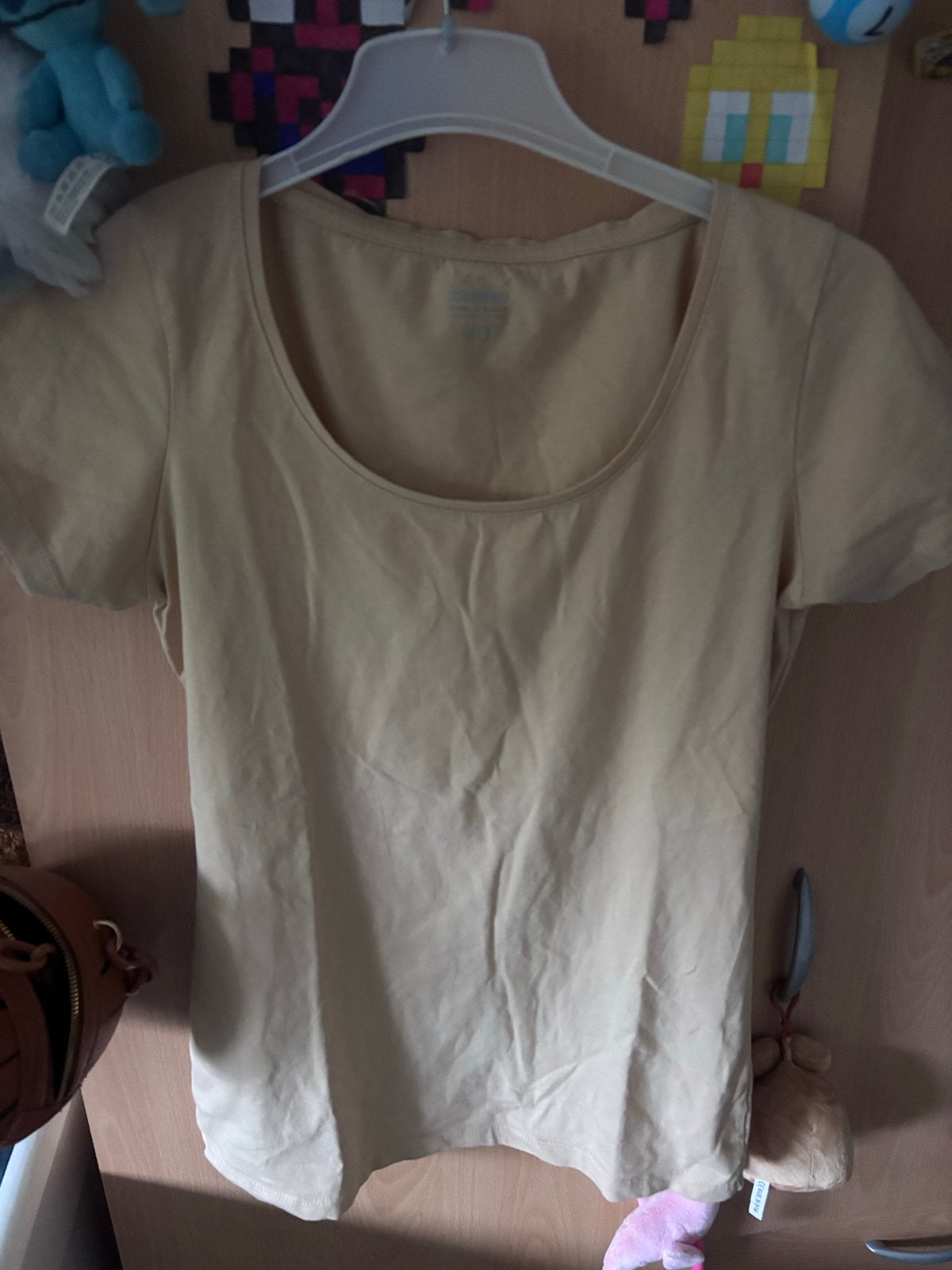 Beige T-shirt met ronde hals, Kleding | Dames, T-shirts, Ophalen of Verzenden, Beige, Korte mouw