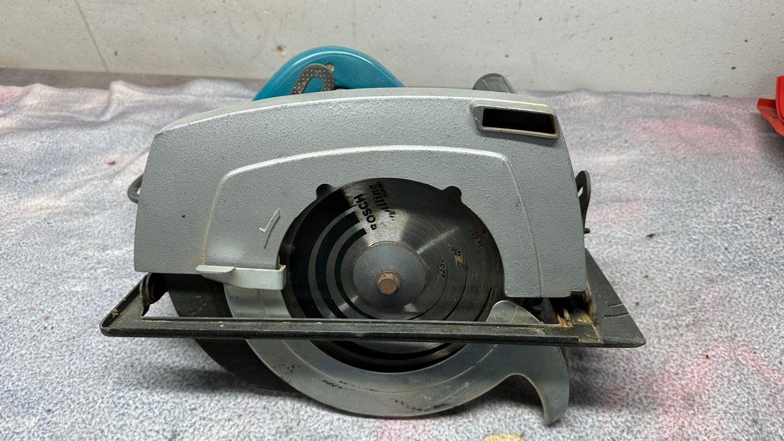 Makita Cirkelzaag - Krachtig en Betrouwbaar, Ophalen, Gebruikt, Cirkelzaag, 70 mm of meer