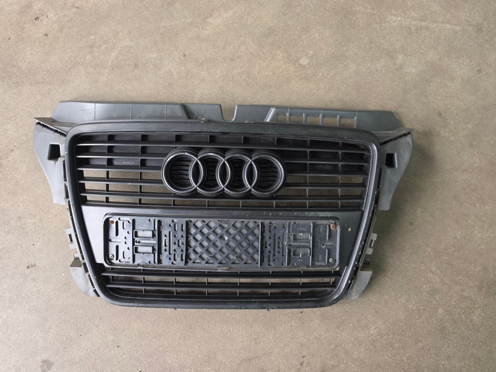 Audi A3 Sportback 8P Grille - Origineel, Gebruikt, Voor, Bumper, Audi