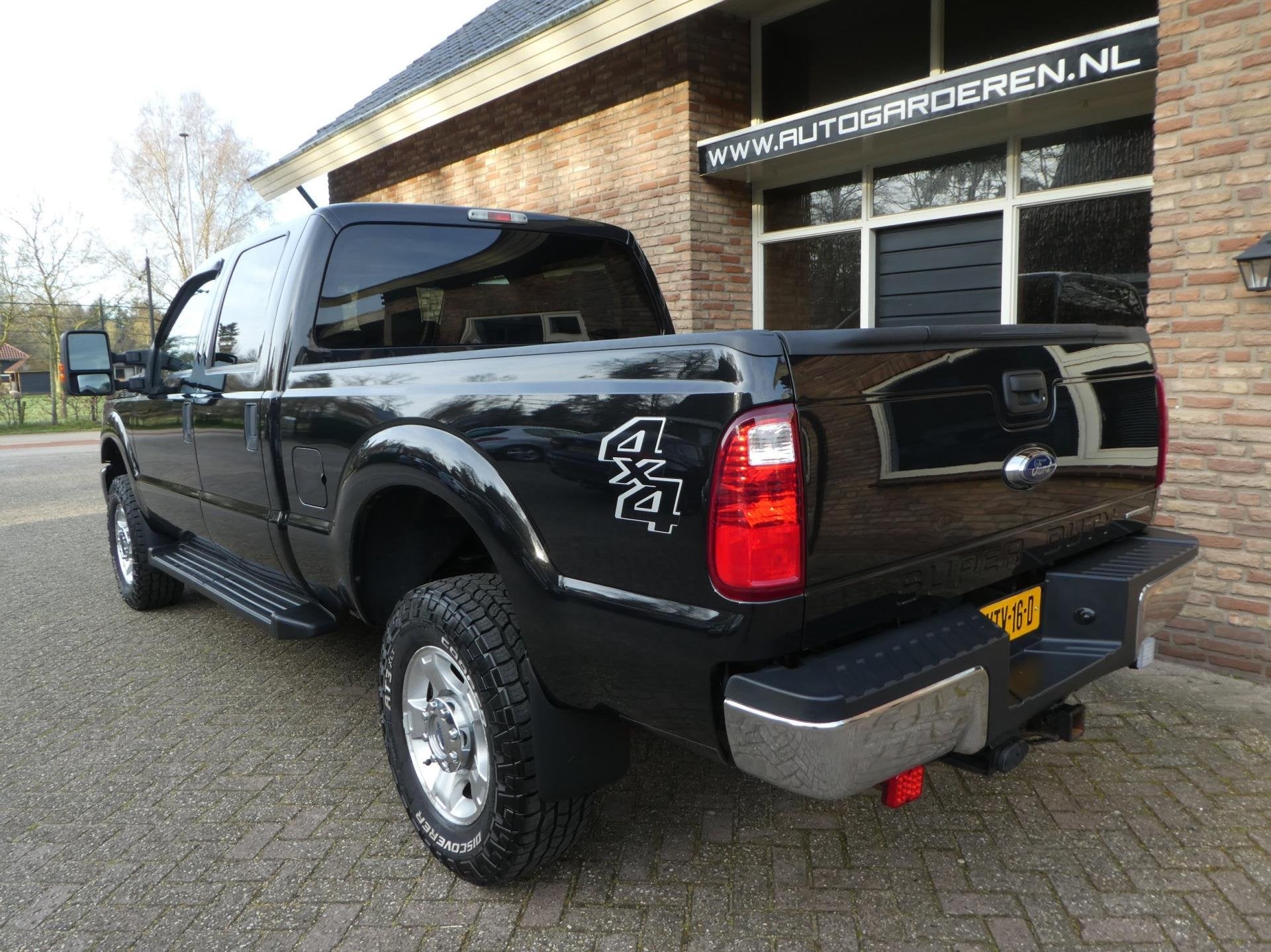 Ford F250XL CREW CAB, Auto's, Automaat, Gebruikt, 390 pk, Zwart