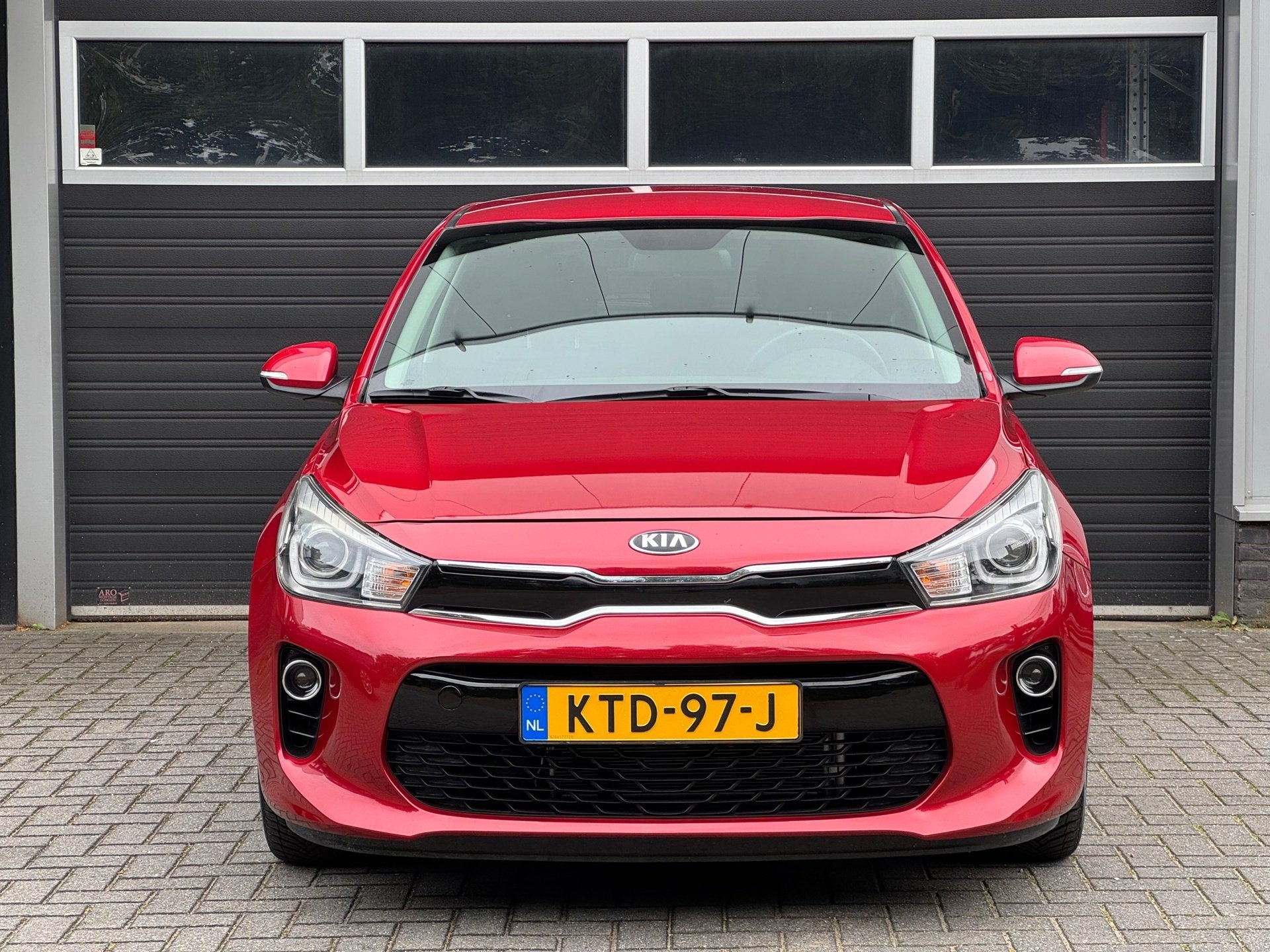 Kia RIO 1.4 DynamicLine automaat NAVI camera boekjes, Auto's, 450 kg, Gebruikt, Euro 6, 4 cilinders