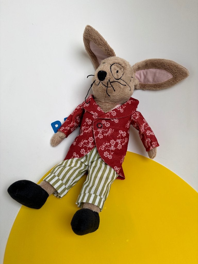 K4993 ikea haas met rood jasje, Ophalen of Verzenden, Zo goed als nieuw, Overige typen