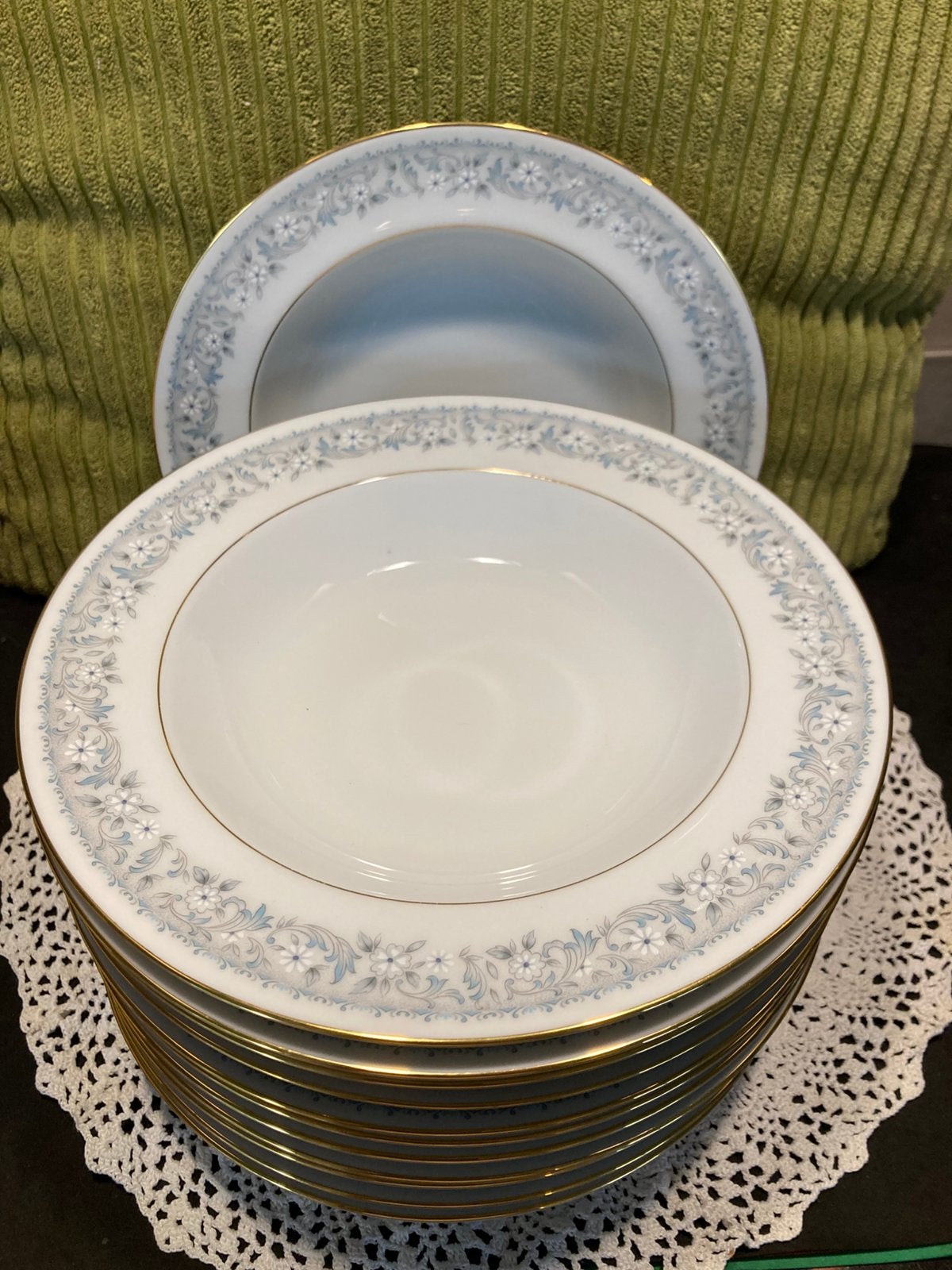 Diep bord, pastabord Noritake Iona (050526b), Ophalen of Verzenden, Zo goed als nieuw, Bord(en), Overige stijlen
