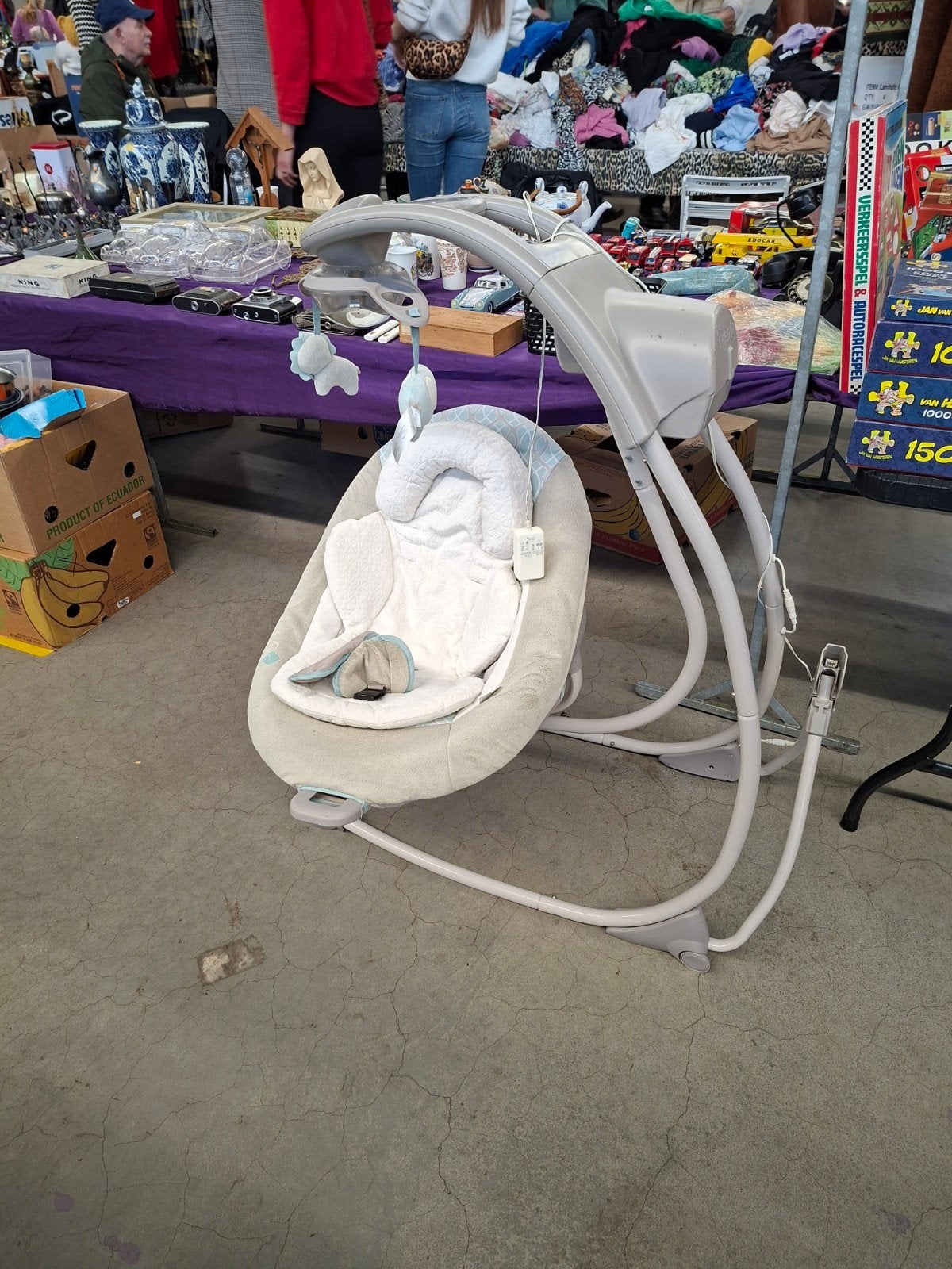 Ingenuity elektrische baby wieg met mobiel en projector, Ophalen, Zo goed als nieuw, Wieg