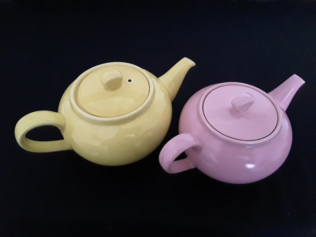 Villeroy en boch Rose&Gele theepot, Verzenden, Villeroy & Boch, Zo goed als nieuw, Aardewerk