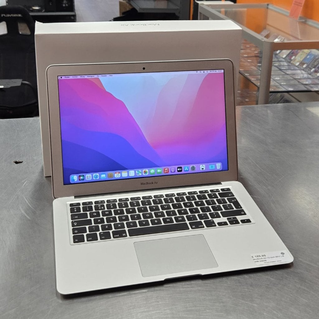 MacBook Air 13 inch 2017 | i5 8GB 256GB, Computers en Software, Apple Macbooks, Apple, Gebruikt, Support@apple.com, One Apple Park Way
Cupertino, CA 95014
United States