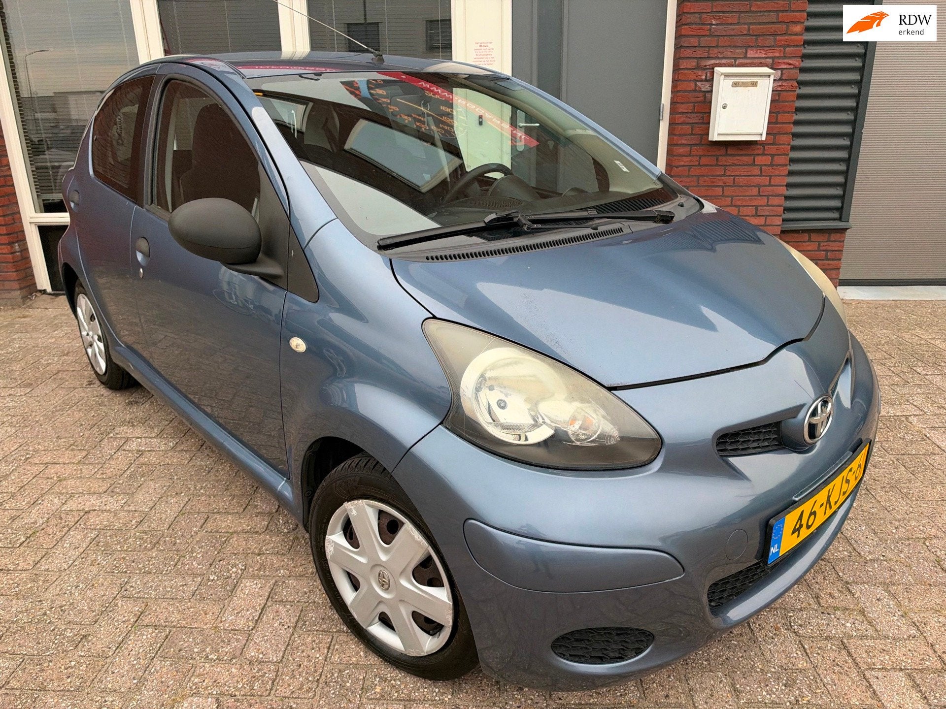 Toyota Aygo 1.0-12V Access / 5DRS / ESP / Radio-CD, Voorwielaandrijving, Stof, Gebruikt, Met garantie (alle)