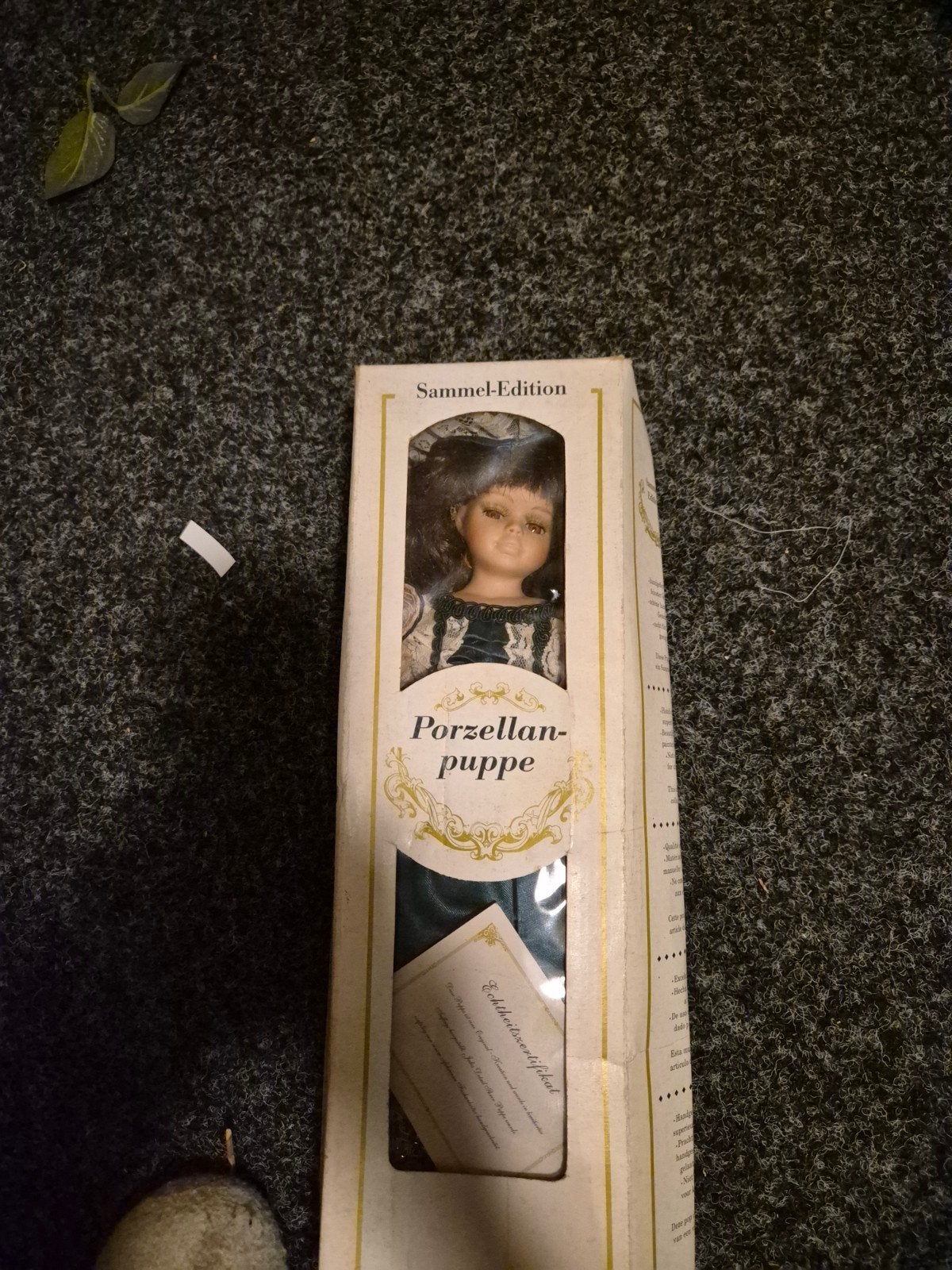 Porseleinen poppen Sammel Edition - Nieuw in doos, Verzamelen, Ophalen of Verzenden, Nieuw, Pop