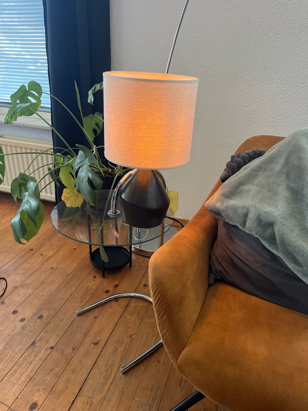 Mooie tafellamp Kwantum, Huis en Inrichting, Lampen | Tafellampen, Ophalen, Gebruikt, Overige merken, E14 (klein)
