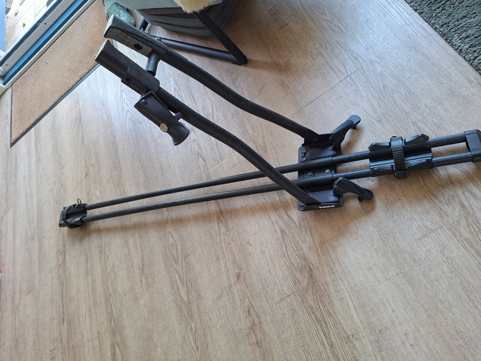 thule fietsdragers, Ophalen, 2 fietsen, Zo goed als nieuw, Dakdrager