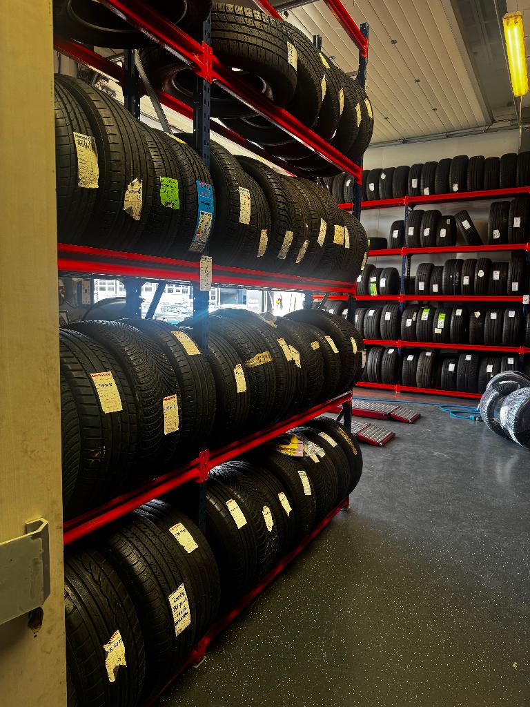 SUV BANDEN ACTIE 235.55.18 255.50.19 €40 montage inbegrepen, -, -, Nieuw, 235 mm
