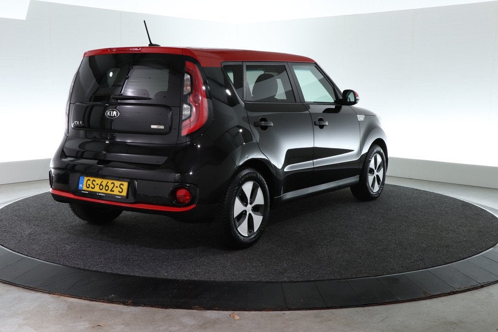 Kia Soul EV ExecutiveLine 27 kWh | CARPLAY | CLIMATE CONTROL, Auto's, Kia, Gebruikt, 1465 kg, Zwart, Origineel Nederlands