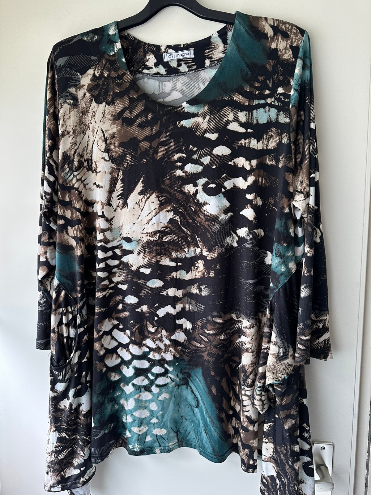 Mooie Magna tuniek met blauw, Ophalen of Verzenden, Zo goed als nieuw, Blauw, Blouse of Tuniek
