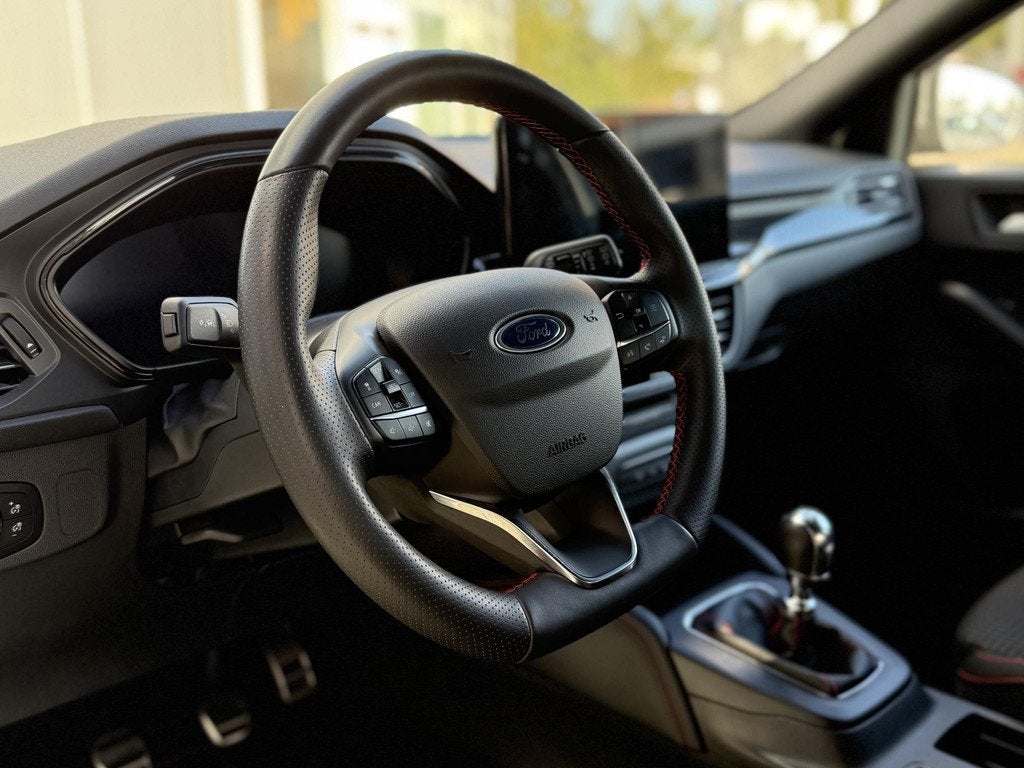 Ford Focus 1.0 EcoBoost Hybrid ST Line X MHEV Garantie t/m 1, Gebruikt, Euro 6, Automatische klimaatregeling, 1306 kg