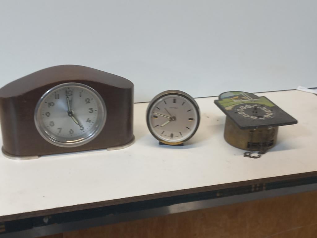 3 Klokken: Vintage Tafelklok, Reiswekker & Miniatuur Klok, Antiek en Kunst, Antiek | Klokken, Ophalen