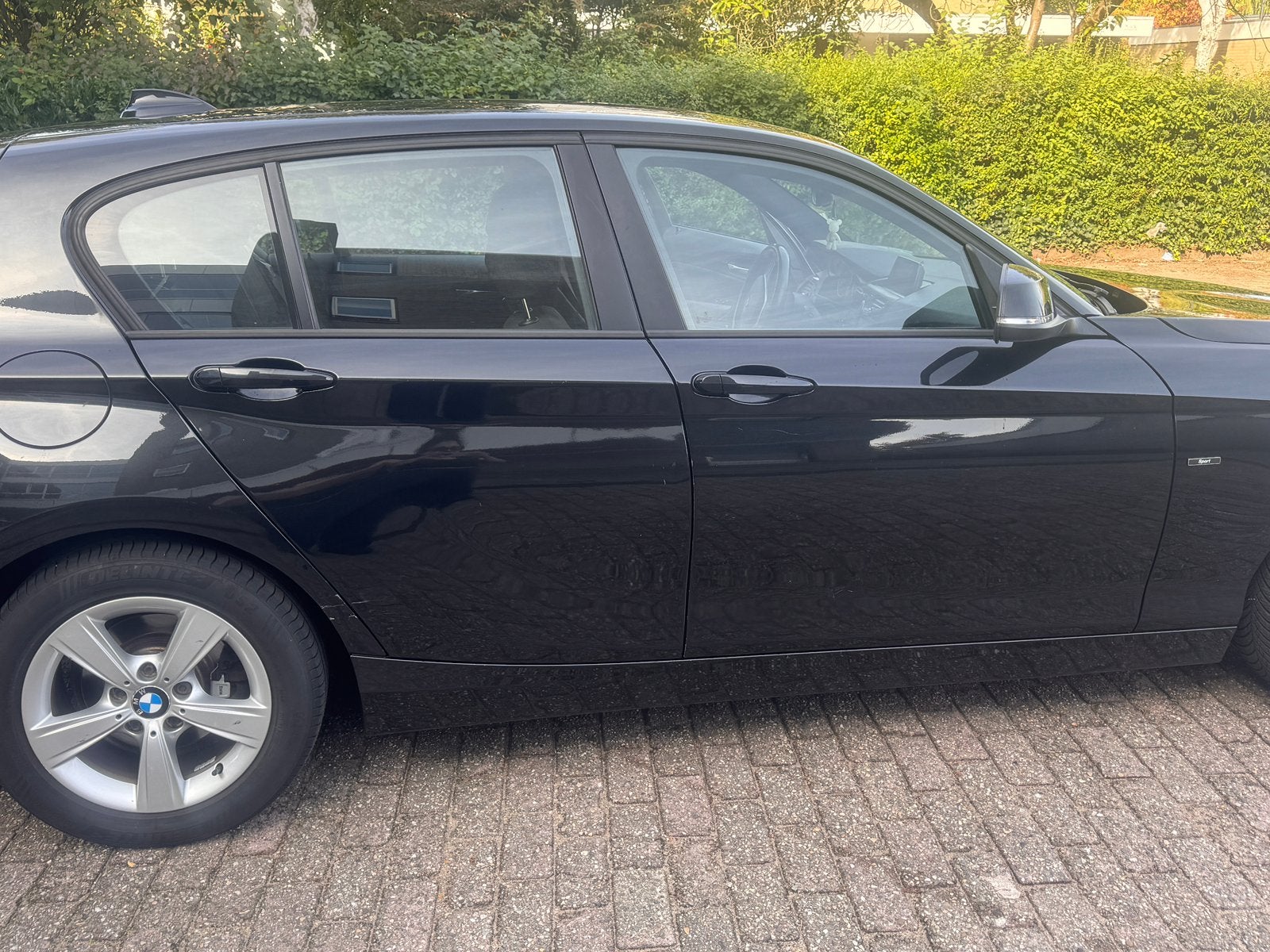 BMW 1-Serie 114I 75KW 5-DR 2014 Zwart, Stof, Zwart, 4 cilinders, Zwart