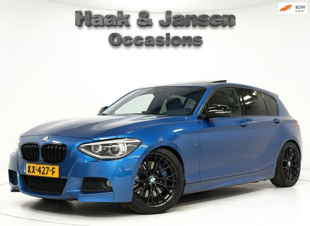 BMW 1-serie 125D M Sport 290PK Pano H&K Led Navi 19", Auto's, Euro 5, 4 cilinders, Blauw, Leder en Stof