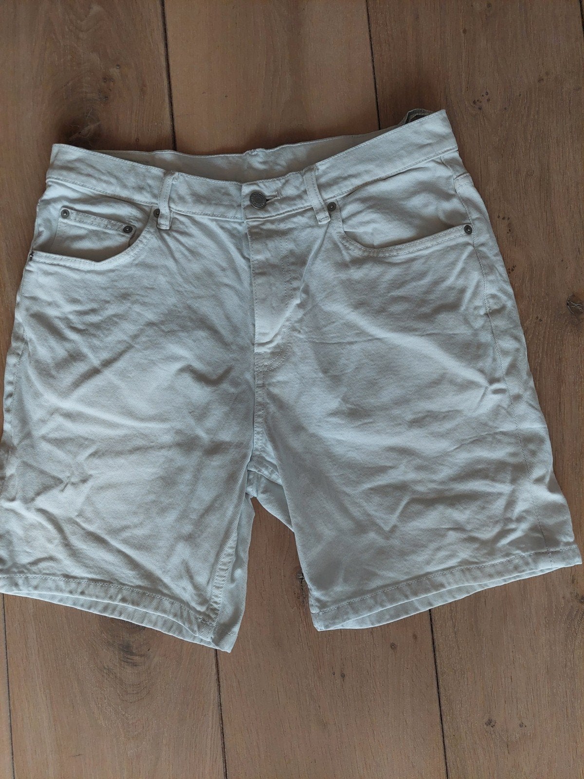 Zara short maat 44 (EUR) / 34 (USA/MEX), Kleding | Heren, Broeken en Pantalons, Zara, Maat 48/50 (M), Wit, Ophalen of Verzenden