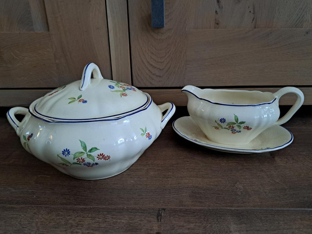 Porseleinen soepterrine sauskom Society Ceramique Maastricht, Ophalen of Verzenden, Gebruikt, Schaal of Schalen