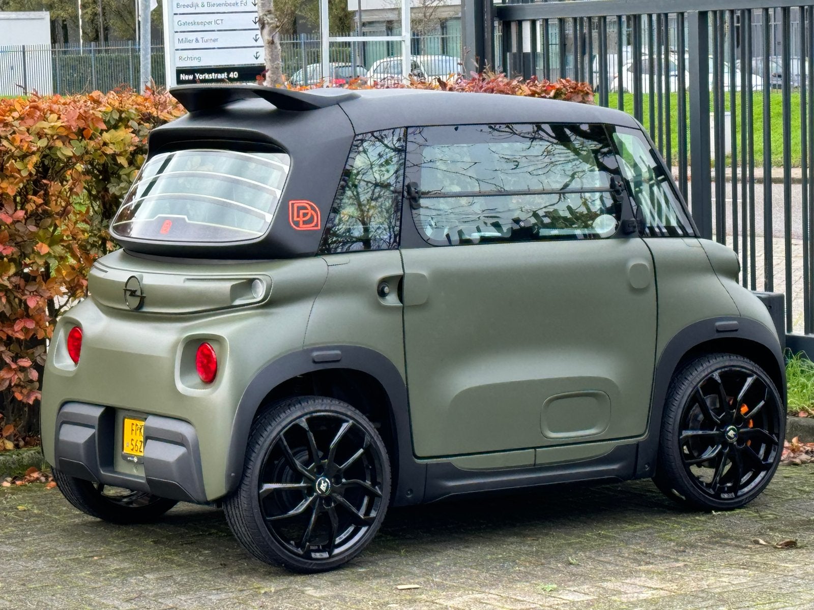 Meest unieke Opel Rocks-e NL | Lamborghini groen | 11.000 km, Ophalen, 46 km of meer, 16 km/u of meer