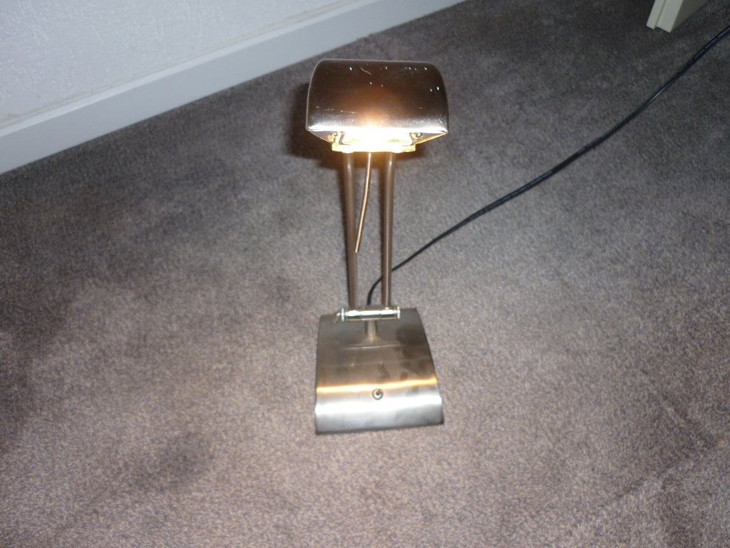 te Koop : mooie nieuwe halogeen bureau lamp, Huis en Inrichting, Bureaulamp, Nieuw, Ophalen of Verzenden, Met schakelaar