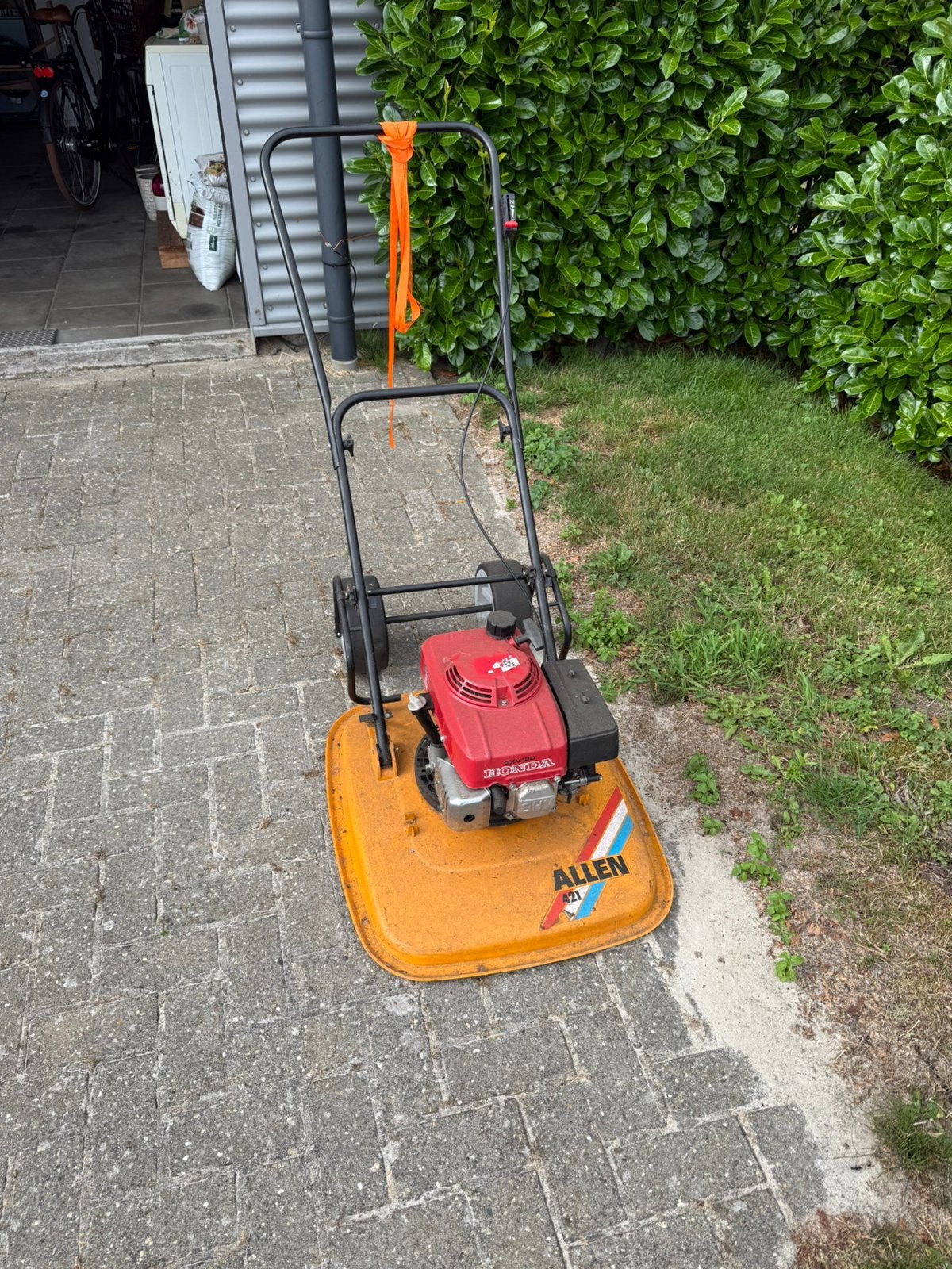 Zweefmaaier Honda, Ophalen, Zo goed als nieuw