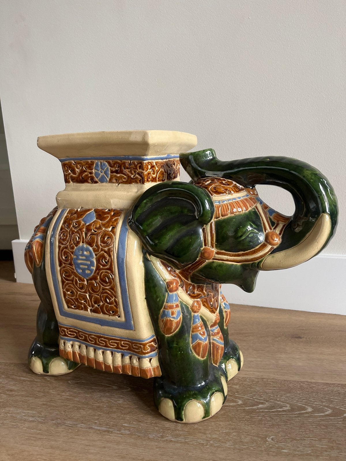 Grote Keramieken Vintage Olifanten Plantentafel, Antiek en Kunst, Antiek | Keramiek en Aardewerk, Ophalen