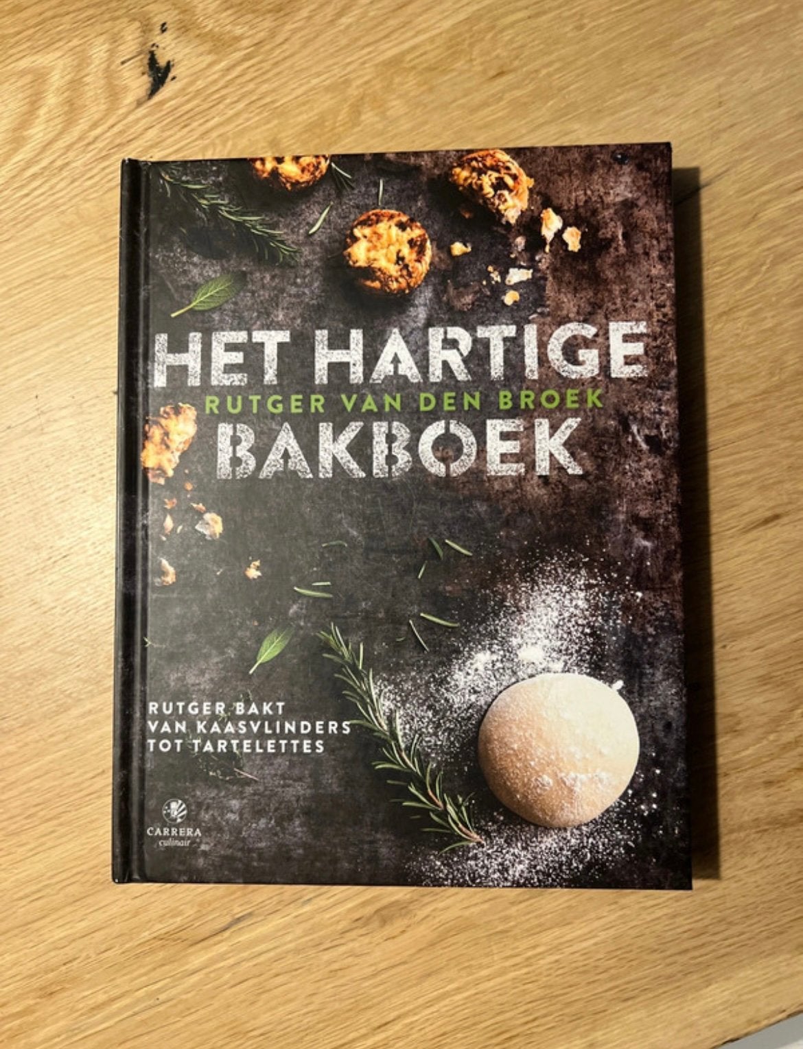 Rutger van den Broek - Het hartige bakboek, Ophalen of Verzenden, Zo goed als nieuw, Rutger van den Broek
