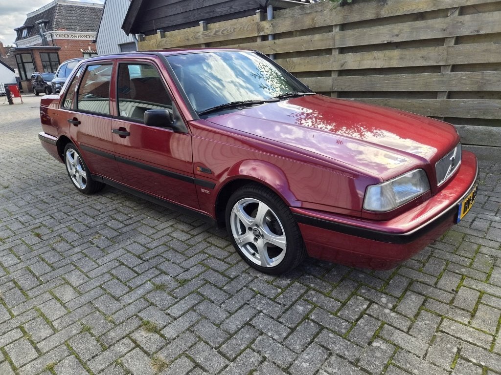 Volvo 460 1.8GLE Zeer mooie auto! (bj 1994), Auto's, 1794 cc, Origineel Nederlands, Bedrijf, Handgeschakeld