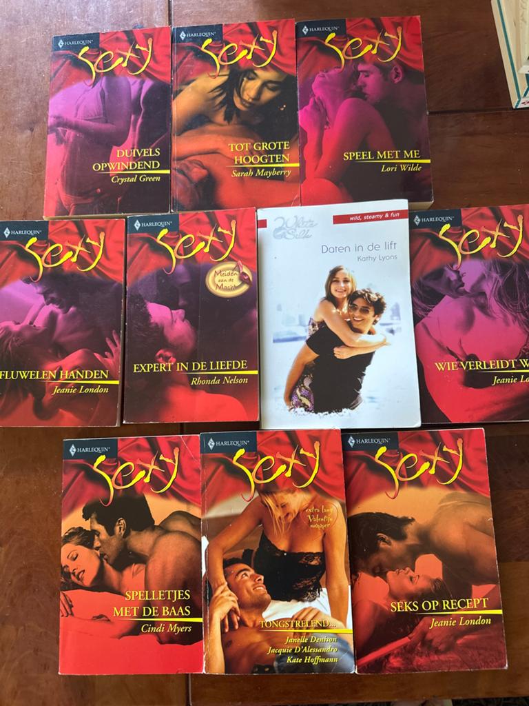 Harlequin Sexy Romantische Boeken Collectie (10 stuks), Ophalen of Verzenden, Gelezen, Nederland