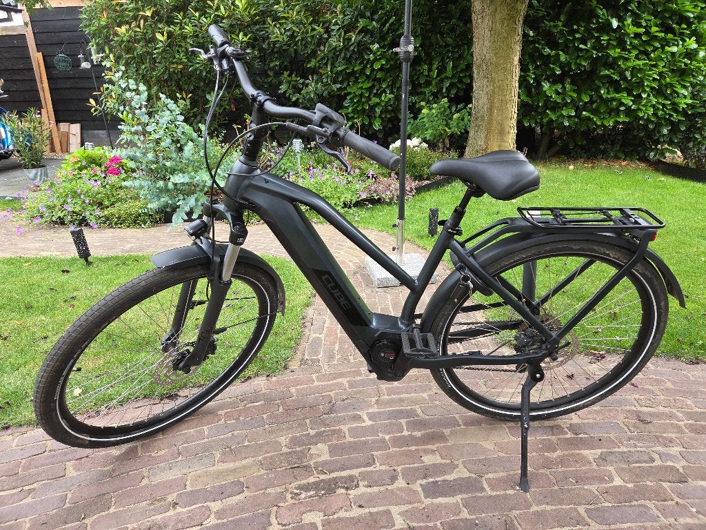 Electrische fiets, Fietsen en Brommers, Elektrische fietsen, Ophalen, Zo goed als nieuw, Cube, 50 km per accu of meer