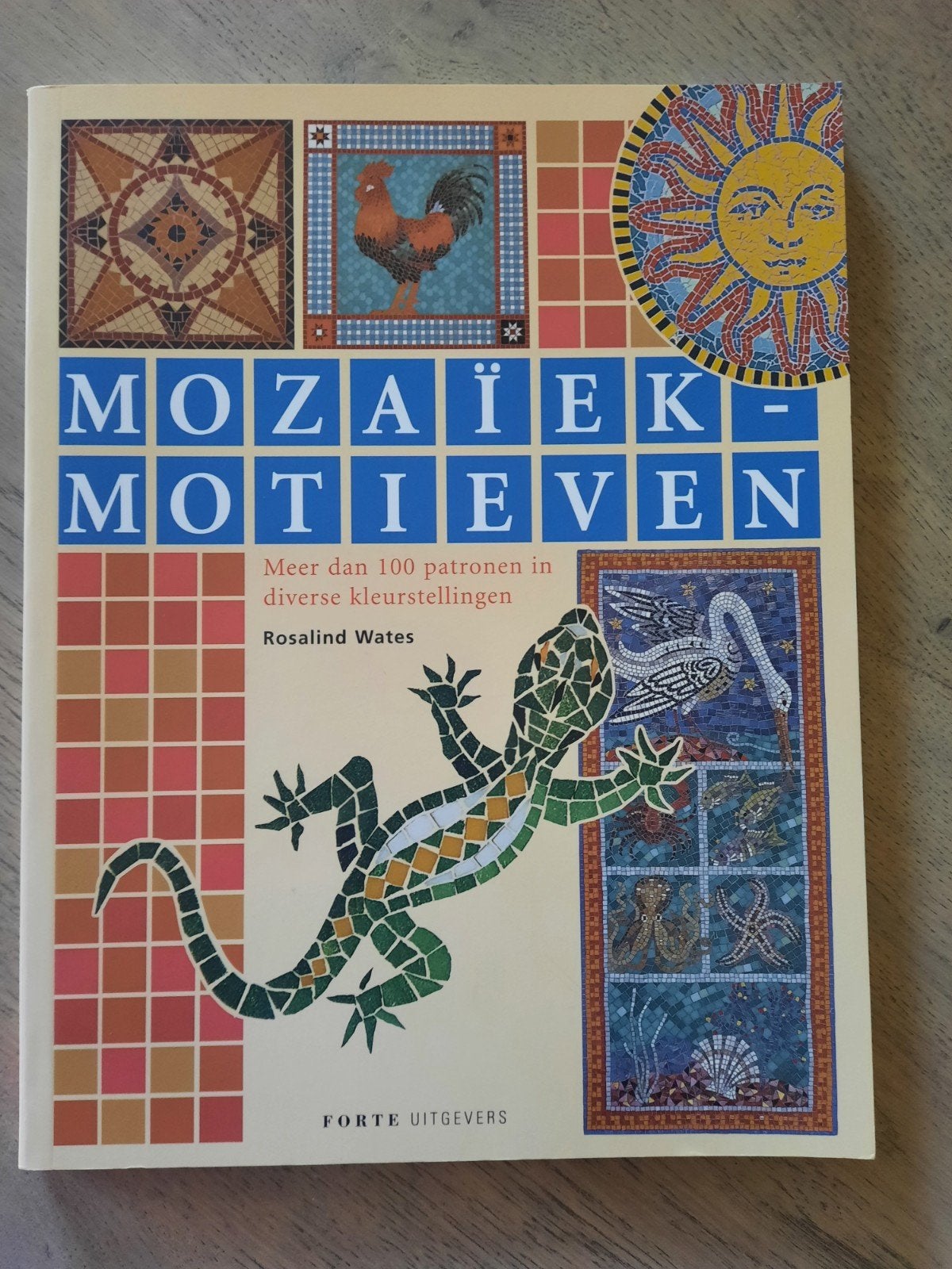 R. Wates - Mozaiekmotieven nieuwstaat, Ophalen of Verzenden, Zo goed als nieuw, R. Wates