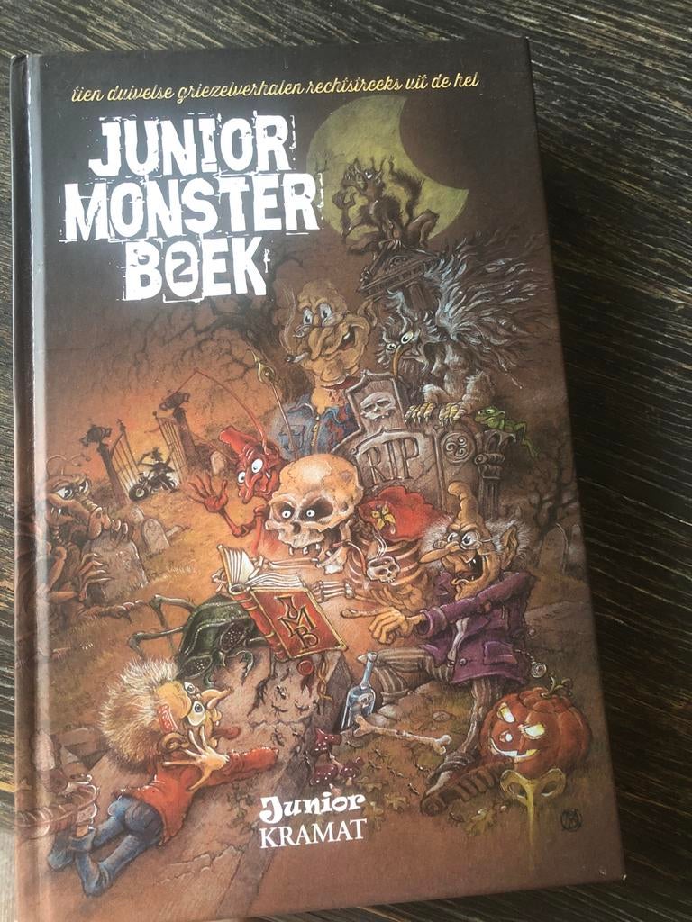 Junior Monster Boek - Griezelverhalen, Ophalen of Verzenden, Zo goed als nieuw, Sprookjes