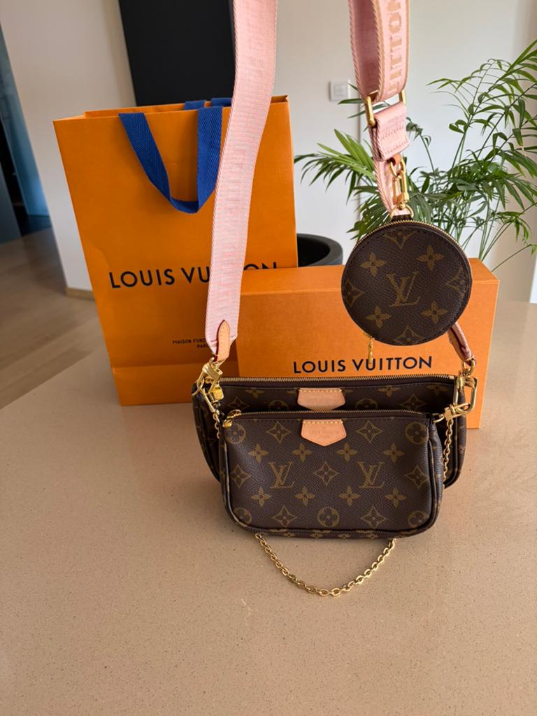Louis Vuitton multi pochette accessoires, Sieraden, Tassen en Uiterlijk, Tassen | Damestassen, Ophalen of Verzenden, Zo goed als nieuw