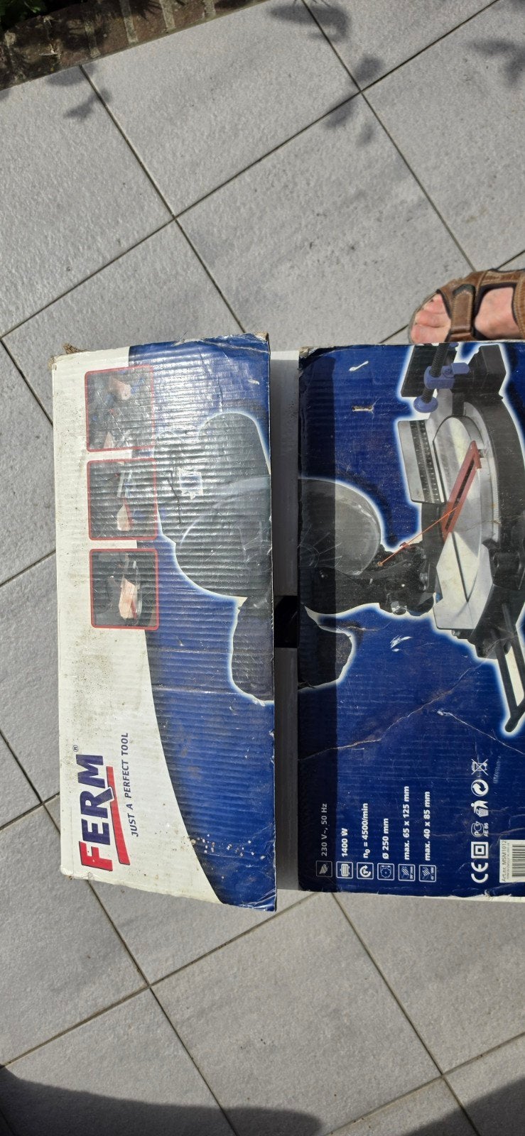 FERM Afkortzaag FKZ-250NL - Defecte materiaal geleider, 70 mm of meer, Ophalen of Verzenden, Zo goed als nieuw, Afkortzaag