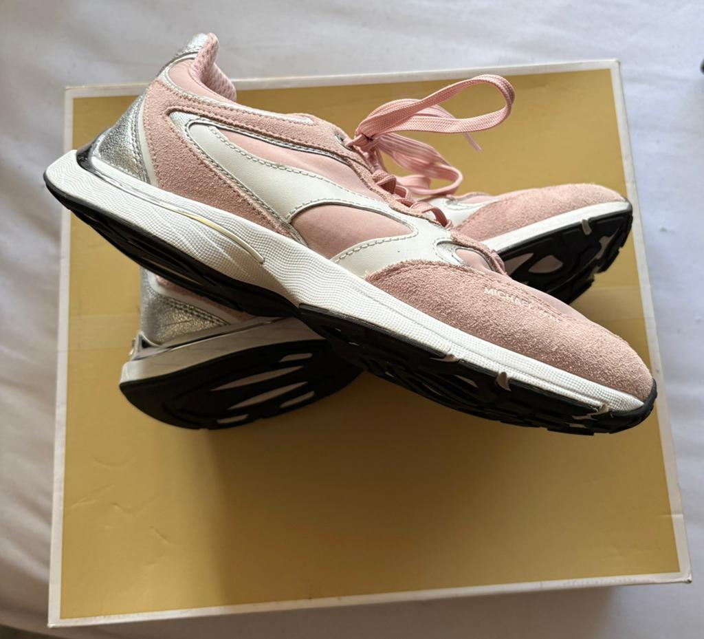 Sneakers Michael kors rose maat 36,5, Kleding | Dames, Schoenen, Ophalen of Verzenden, Roze, Sneakers of Gympen, Zo goed als nieuw