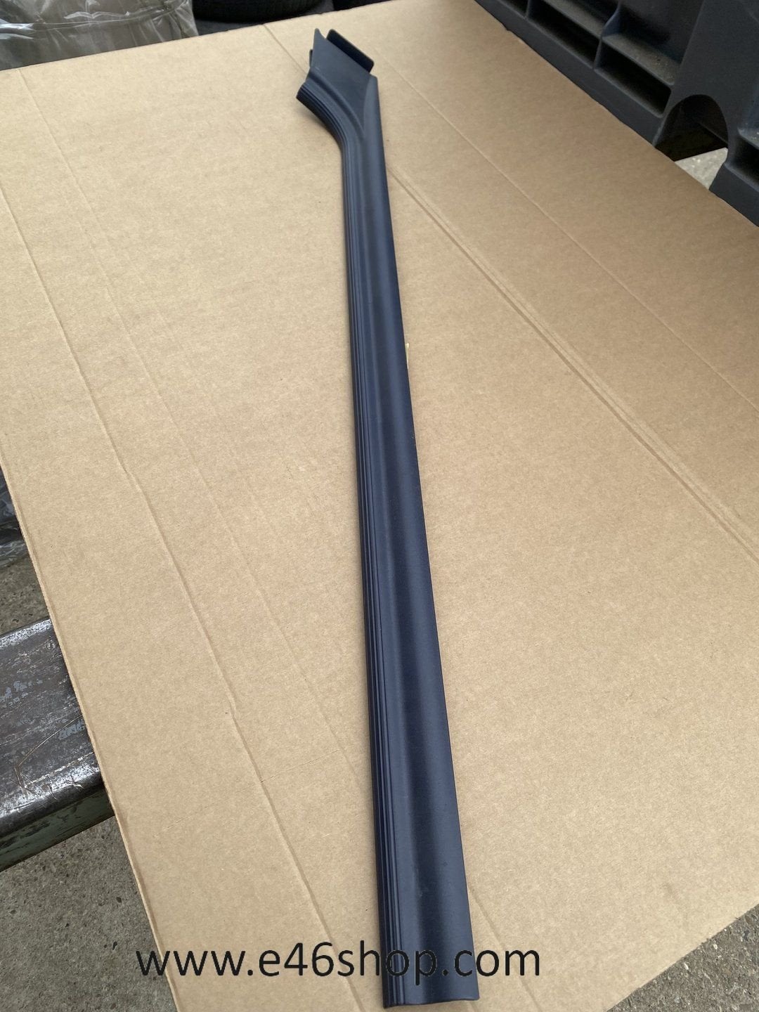 BMW E36 COUPE DORPELLIJST RECHTS OEM 51478151396 NIEUW, -, -, Nieuw, Ophalen of Verzenden
