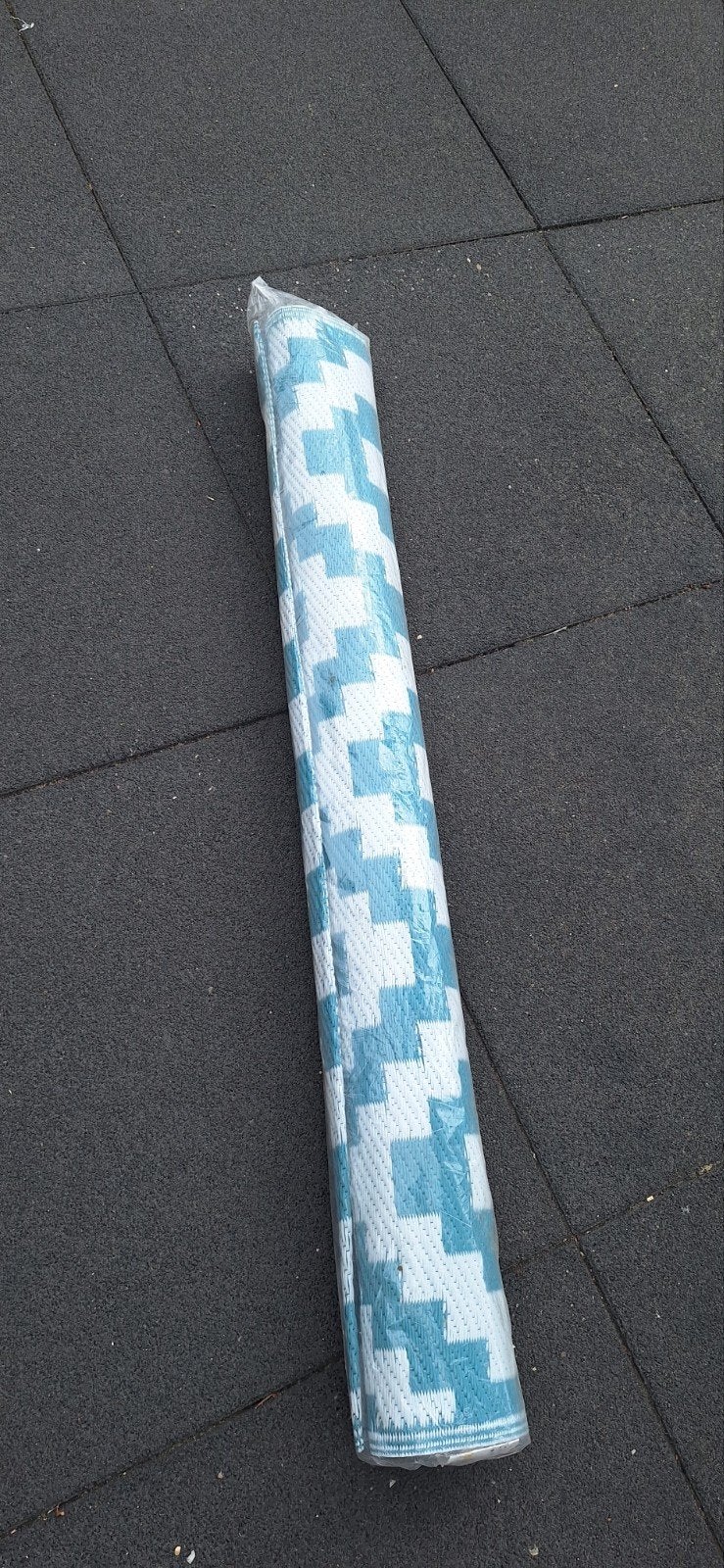 Nieuw In & Outdoor Tapijt - Blauw/Wit Patroon 118x180 cm, Huis en Inrichting, Stoffering | Tapijten en Kleden, Ophalen, 100 tot 150 cm