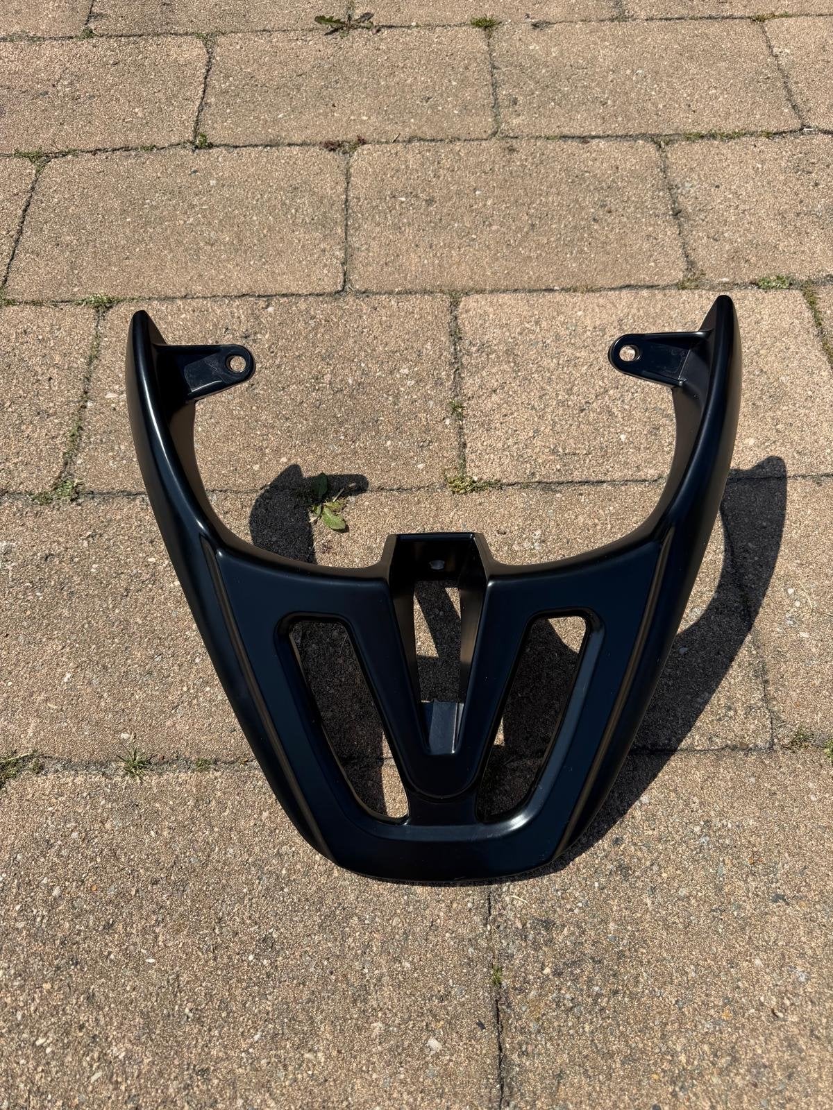 Origineel Sym Fiddle 2 achterdrager - Zo goed als nieuw, Fietsen en Brommers, Brommeronderdelen | Scooters, Zo goed als nieuw