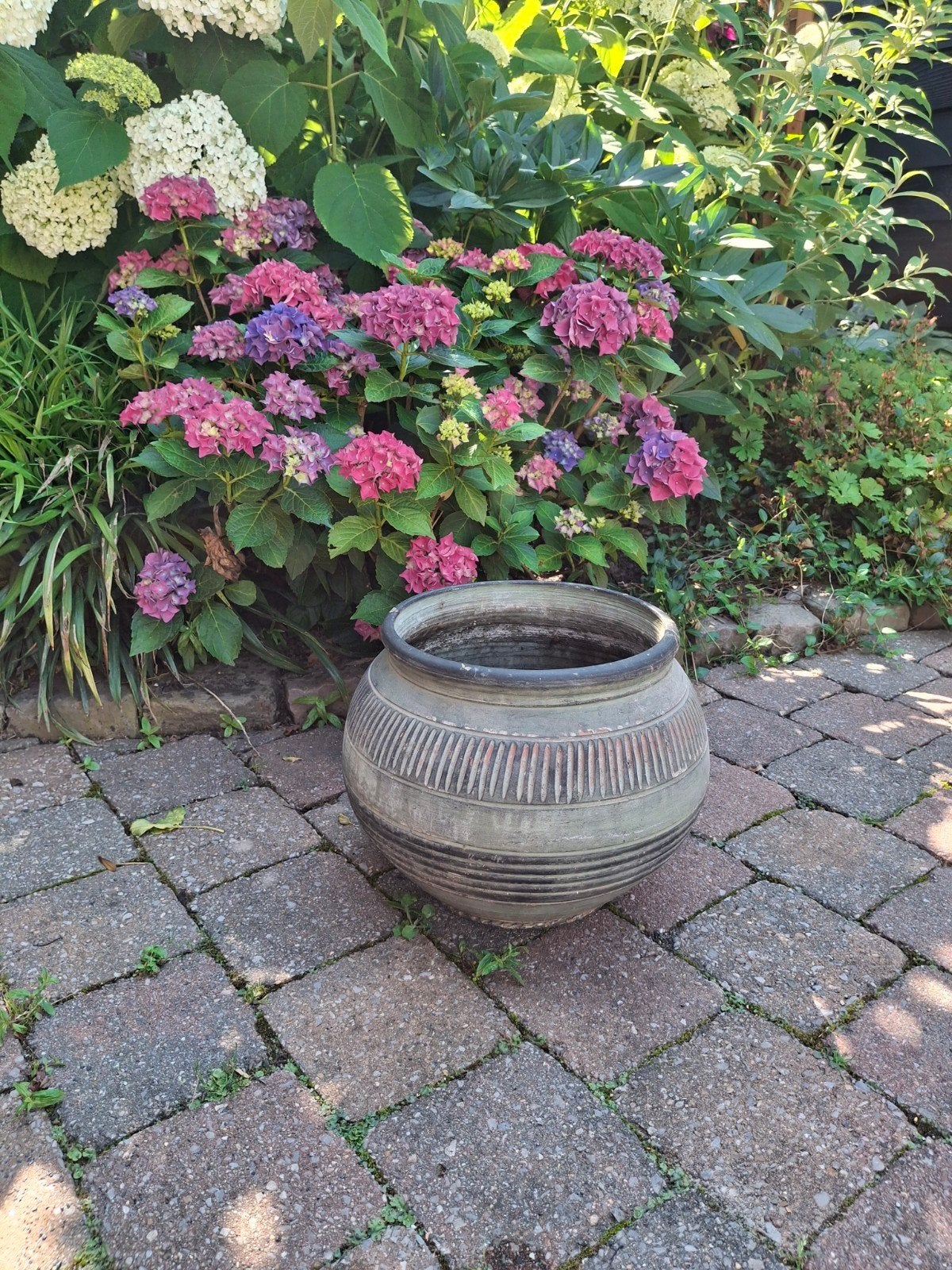 Mooie groene stenen bloempot met detail, Ophalen, Zo goed als nieuw