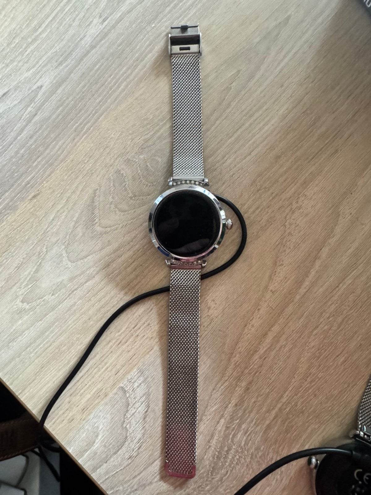 Smartwatch met originele doos en stekker, Ophalen of Verzenden, Zo goed als nieuw, Stappen, Android