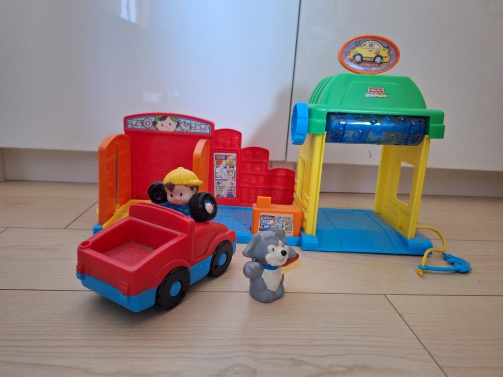 Fisher-Price wasstraat met auto en poppetjes, Ophalen of Verzenden, Zo goed als nieuw, Speelset