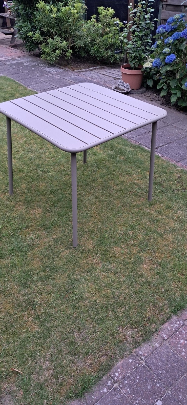 Nieuw Tuintafel  Taupe Metaal, Tuin en Terras, Ophalen