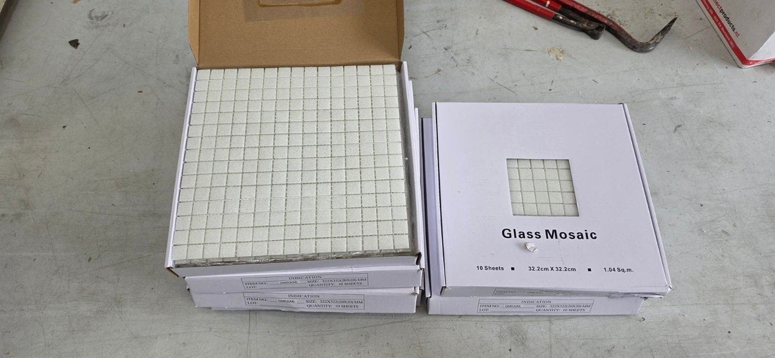 Witte Glasmozaïek Tegels - Nieuw in Doos, Doe-het-zelf en Verbouw, Tegels, Ophalen, Overige materialen, Wandtegels, Nieuw