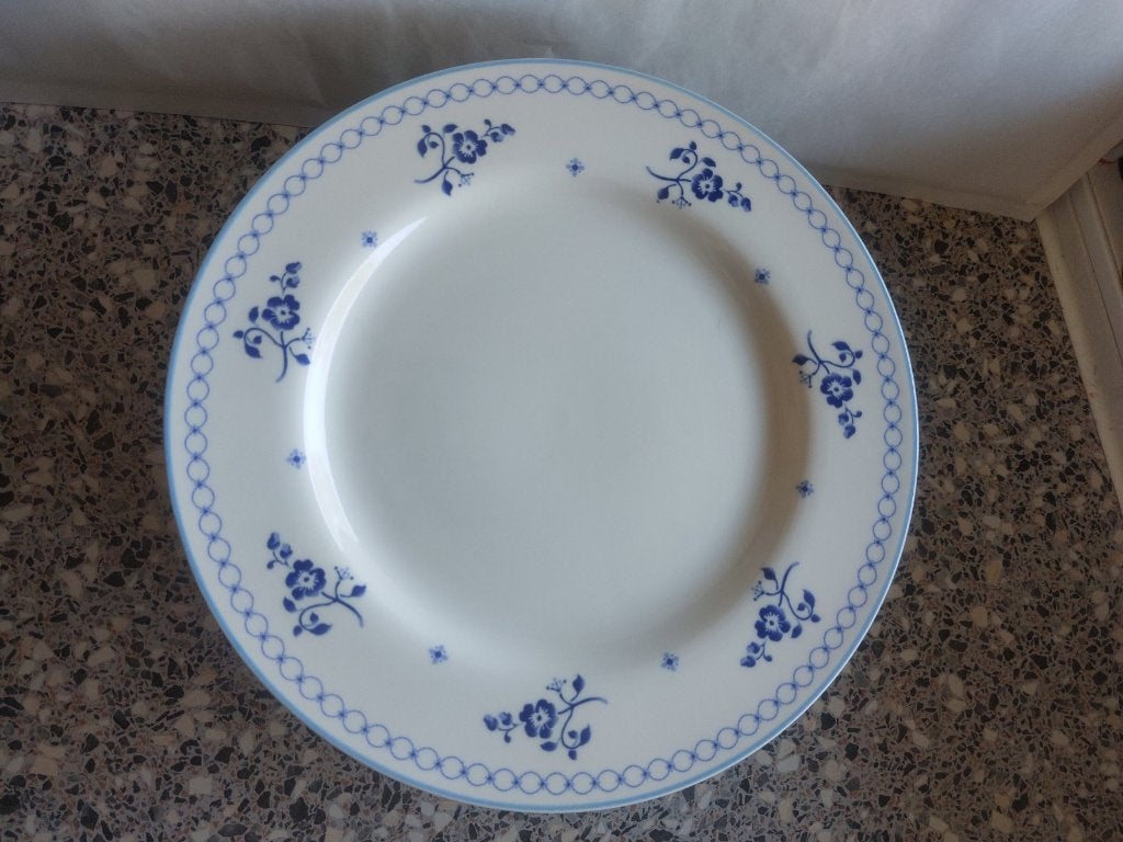 7 borden Albert Heijn ca 24 cm, Ophalen of Verzenden, Zo goed als nieuw, Albert Heijn, Bord(en)