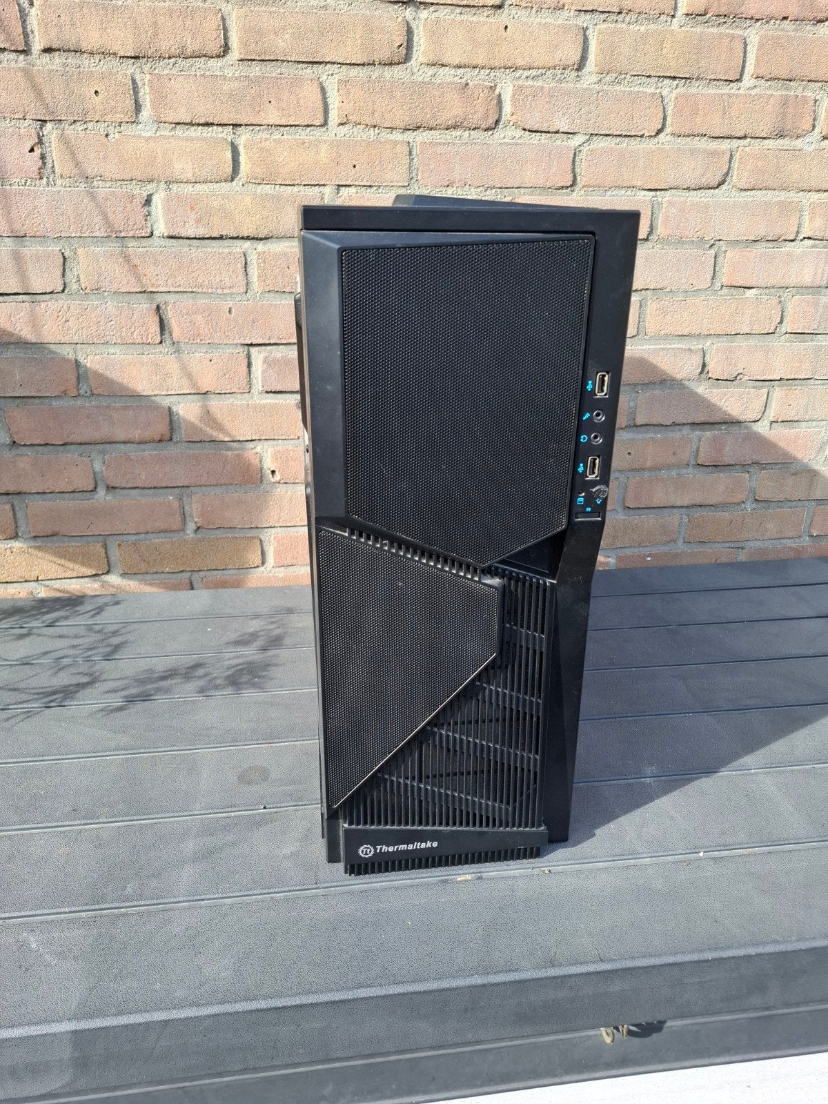 desktop amd ryzen 5 2400g windows 11, Computers en Software, Ophalen