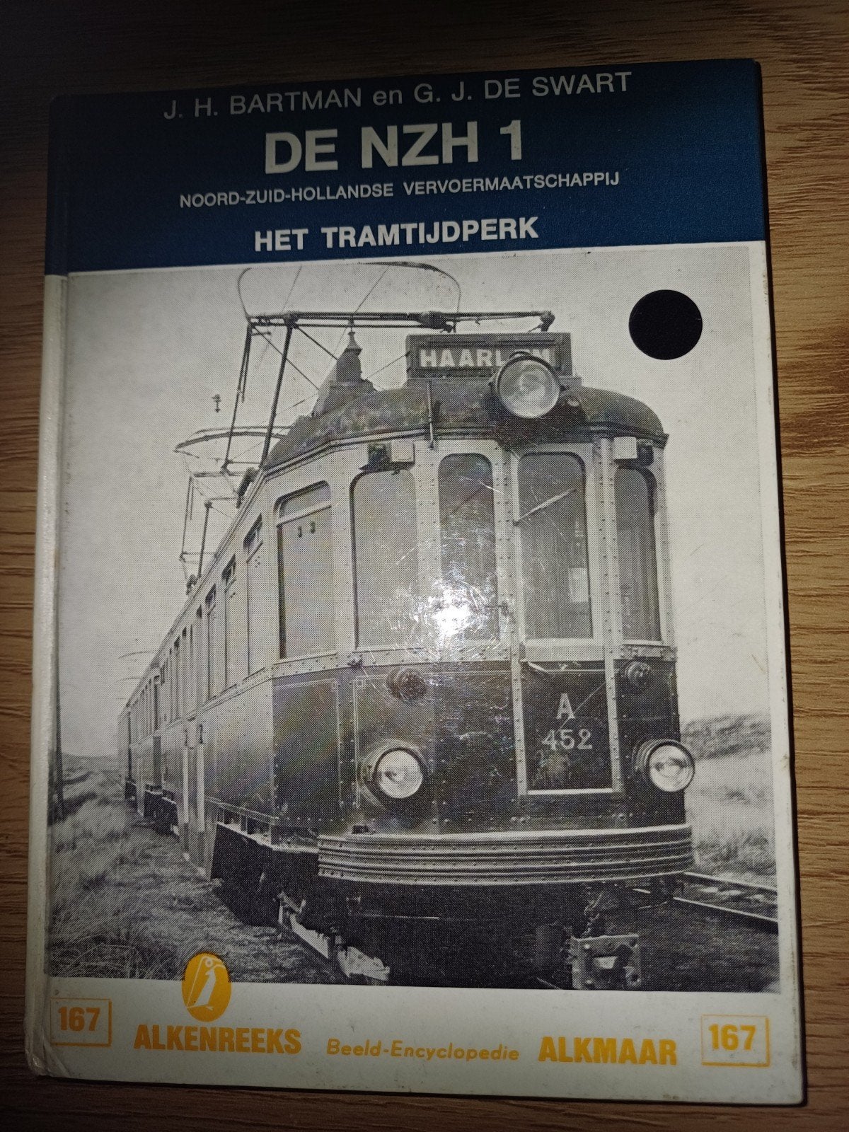 DE NZH 1 het tramtijdperk, Boeken, Ophalen of Verzenden, Zo goed als nieuw